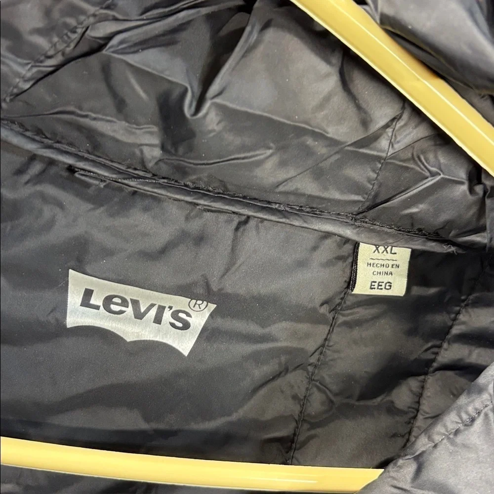 Levi's Puffer Embroidered Logo Hood Quilted Packable full Zip up  Red Tab Jacket